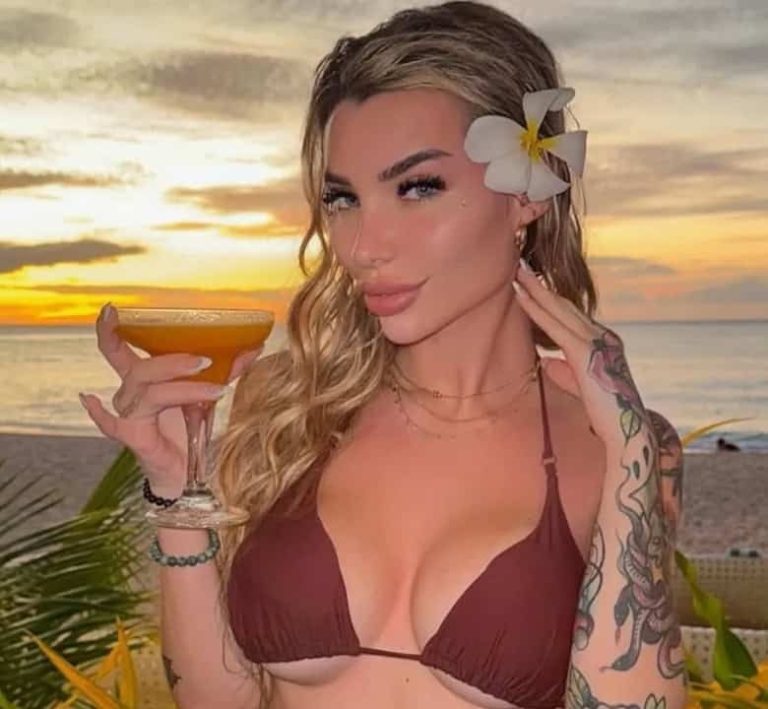 Alessa Dior